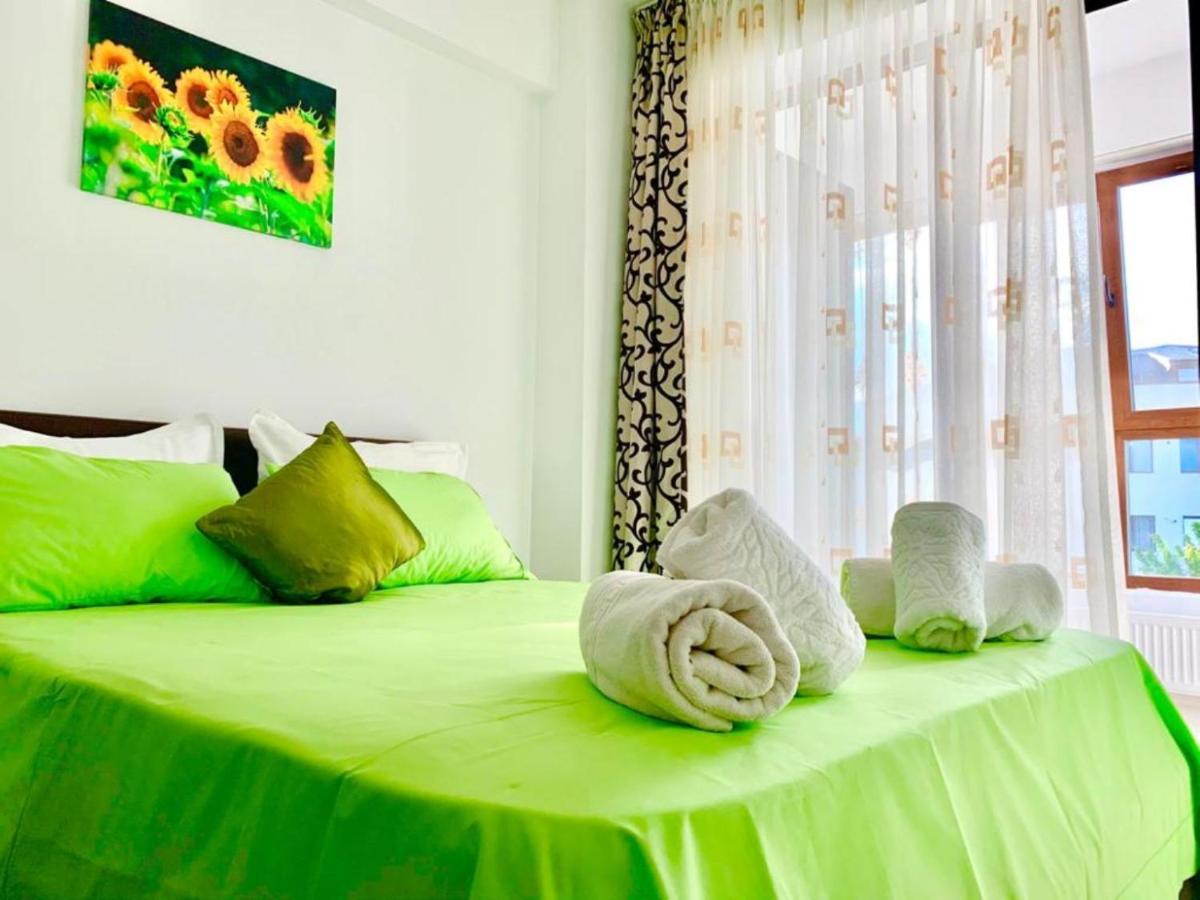 Elyse Comfortable Apartment Close To Palas Mall Iasi Exterior photo