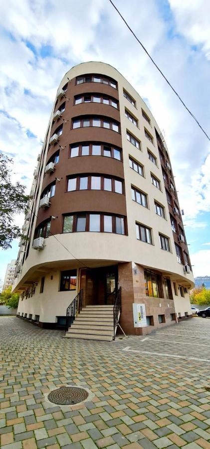 Elyse Comfortable Apartment Close To Palas Mall Iasi Exterior photo
